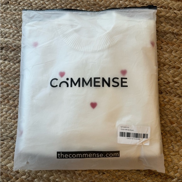 NWT Commense - Embroidered Heart Oversized Knit Sweater - Picture 6 of 6